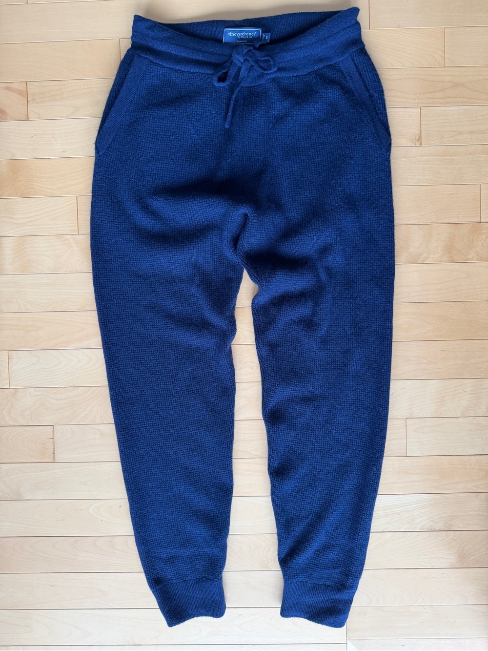 100% Cashmere Vineyard Vines Navy Blue Joggers Women’s size small RARE